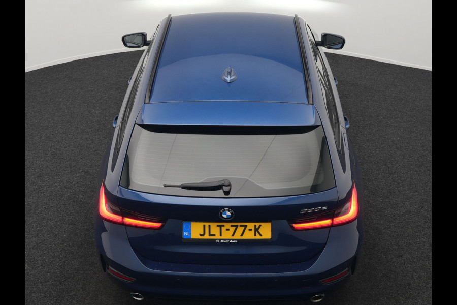 BMW 3 Serie Touring 330e Sportline Plug In Hybrid 293pk Dealer O.H PHEV | Adaptive Cruise | Apple Carplay | Lederen Sportstoelen Verwarmd | Blis | Lane Assist | Front Assist | Navigatie | Virtual | DAB |