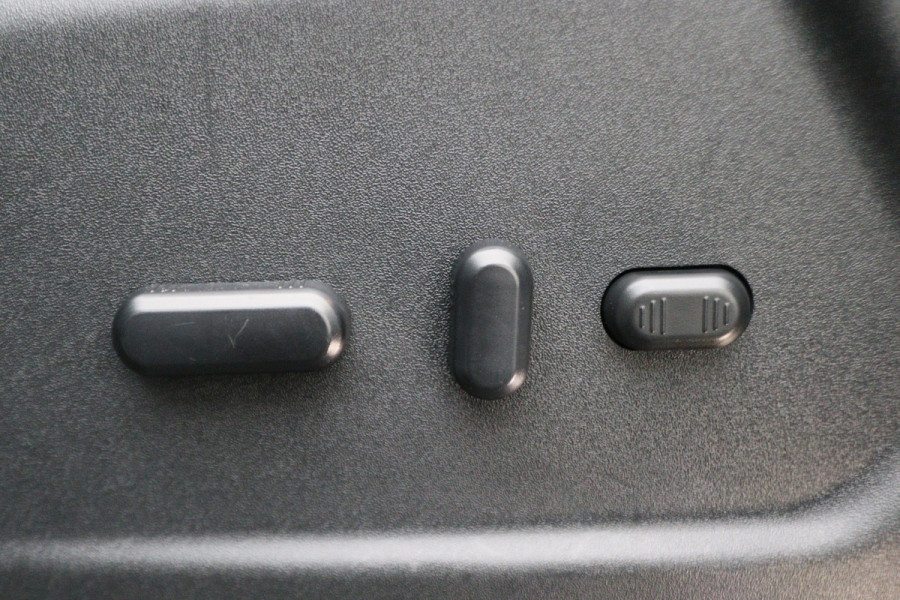 Ford Transit Custom 300 2.0 TDCI L2H1 DC 2x Schuifdeur, Leer, Camera, Cruise, Apple Carplay, PDC, Trekhaak, 16''