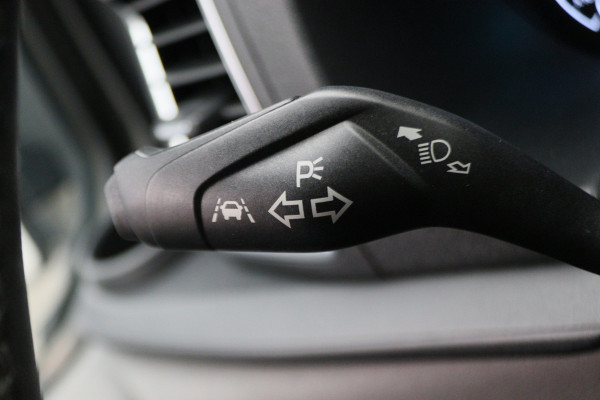 Ford Transit Custom 300 2.0 TDCI L2H1 DC 2x Schuifdeur, Leer, Camera, Cruise, Apple Carplay, PDC, Trekhaak, 16''