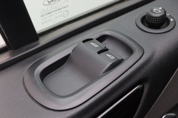 Ford Transit Custom 300 2.0 TDCI L2H1 DC 2x Schuifdeur, Leer, Camera, Cruise, Apple Carplay, PDC, Trekhaak, 16''