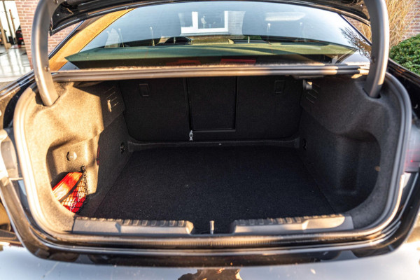 Audi A3 Limousine 30 TFSI Business Edition 110 PK Aut. Adaptive Virtual Keyless Stoelverwarming 17''