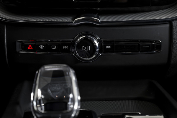 Volvo XC60 2.0 T6 Plug-in hybrid AWD Plus Black Edition | S/K-Panodak | Dig. Cockpit | Adapt. Cruise | Memory Stoelen | Elek. Klep | Stoel-+stuurverw. | 360 Camera | NAV+App. Connect | ECC | LM 21" | 2762