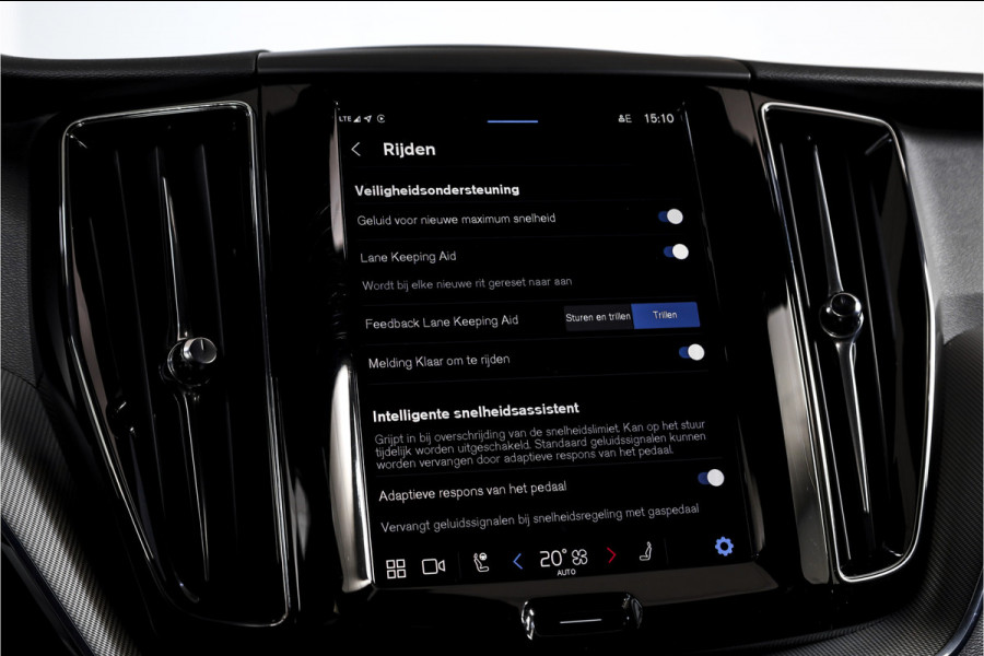 Volvo XC60 2.0 T6 Plug-in hybrid AWD Plus Black Edition | S/K-Panodak | Dig. Cockpit | Adapt. Cruise | Memory Stoelen | Elek. Klep | Stoel-+stuurverw. | 360 Camera | NAV+App. Connect | ECC | LM 21" | 2762