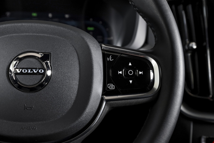 Volvo XC60 2.0 T6 Plug-in hybrid AWD Plus Black Edition | S/K-Panodak | Dig. Cockpit | Adapt. Cruise | Memory Stoelen | Elek. Klep | Stoel-+stuurverw. | 360 Camera | NAV+App. Connect | ECC | LM 21" | 2762
