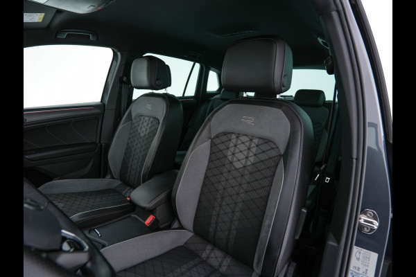 Volkswagen Tiguan 1.4 TSI R-Line Business+ (Plug-in) (INCL-BTW) Aut. *PANO | FULL-LED | ADAPTIVE-CRUISE | DIGI-COCKPIT | HEATED-COMFORTSEATS | NAV-FULLMAP | DAB+ | TOWBAR | PRIVACY-GLASS | ECC | PDC | 19''ALU