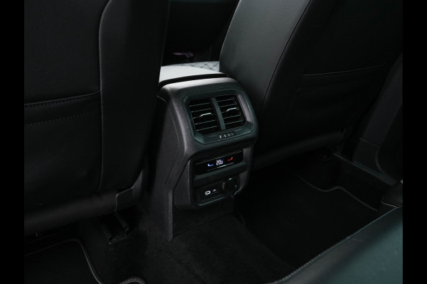 Volkswagen Tiguan 1.4 TSI R-Line Business+ (Plug-in) (INCL-BTW) Aut. *PANO | FULL-LED | ADAPTIVE-CRUISE | DIGI-COCKPIT | HEATED-COMFORTSEATS | NAV-FULLMAP | DAB+ | TOWBAR | PRIVACY-GLASS | ECC | PDC | 19''ALU