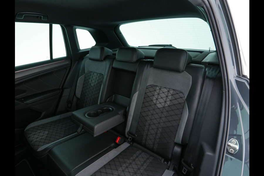Volkswagen Tiguan 1.4 TSI R-Line Business+ (Plug-in) (INCL-BTW) Aut. *PANO | FULL-LED | ADAPTIVE-CRUISE | DIGI-COCKPIT | HEATED-COMFORTSEATS | NAV-FULLMAP | DAB+ | TOWBAR | PRIVACY-GLASS | ECC | PDC | 19''ALU