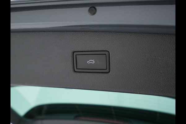 Volkswagen Tiguan 1.4 TSI R-Line Business+ (Plug-in) (INCL-BTW) Aut. *PANO | FULL-LED | ADAPTIVE-CRUISE | DIGI-COCKPIT | HEATED-COMFORTSEATS | NAV-FULLMAP | DAB+ | TOWBAR | PRIVACY-GLASS | ECC | PDC | 19''ALU