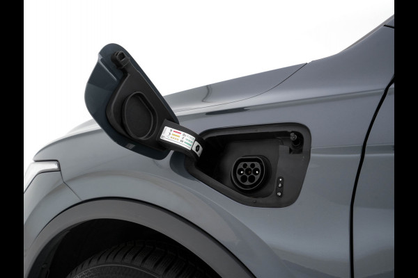 Volkswagen Tiguan 1.4 TSI R-Line Business+ (Plug-in) (INCL-BTW) Aut. *PANO | FULL-LED | ADAPTIVE-CRUISE | DIGI-COCKPIT | HEATED-COMFORTSEATS | NAV-FULLMAP | DAB+ | TOWBAR | PRIVACY-GLASS | ECC | PDC | 19''ALU