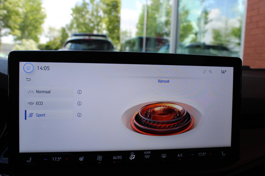 Ford FOCUS Wagon 1.5 EcoBlue ST Line X Automaat | Adaptive cruise control | Winter Pack | Trekhaak | Elektrische achterklep | BTW verrekenbaar | All season banden