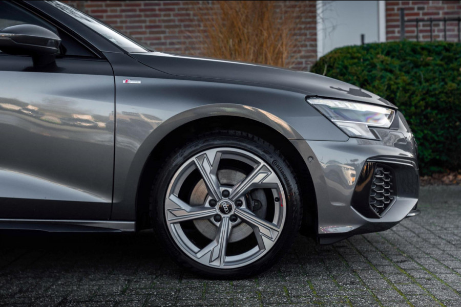 Audi A3 Sportback 40 TFSI e Business Edition 204 PK Aut. 3x S-Line Adaptive Keyless Sfeerverlichting Black Optic Camera 18''