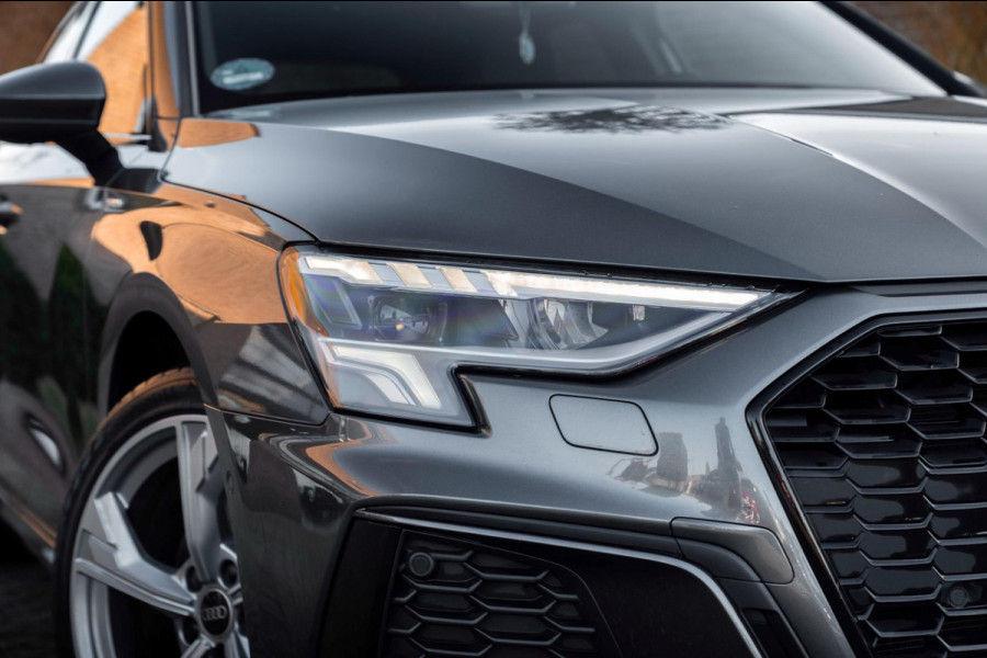 Audi A3 Sportback 40 TFSI e Business Edition 204 PK Aut. 3x S-Line Adaptive Keyless Sfeerverlichting Black Optic Camera 18''