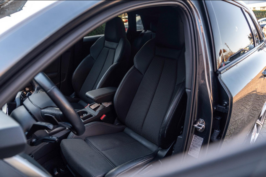 Audi A3 Sportback 40 TFSI e Business Edition 204 PK Aut. 3x S-Line Adaptive Keyless Sfeerverlichting Black Optic Camera 18''