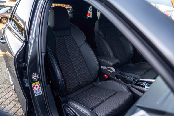 Audi A3 Sportback 40 TFSI e Business Edition 204 PK Aut. 3x S-Line Adaptive Keyless Sfeerverlichting Black Optic Camera 18''