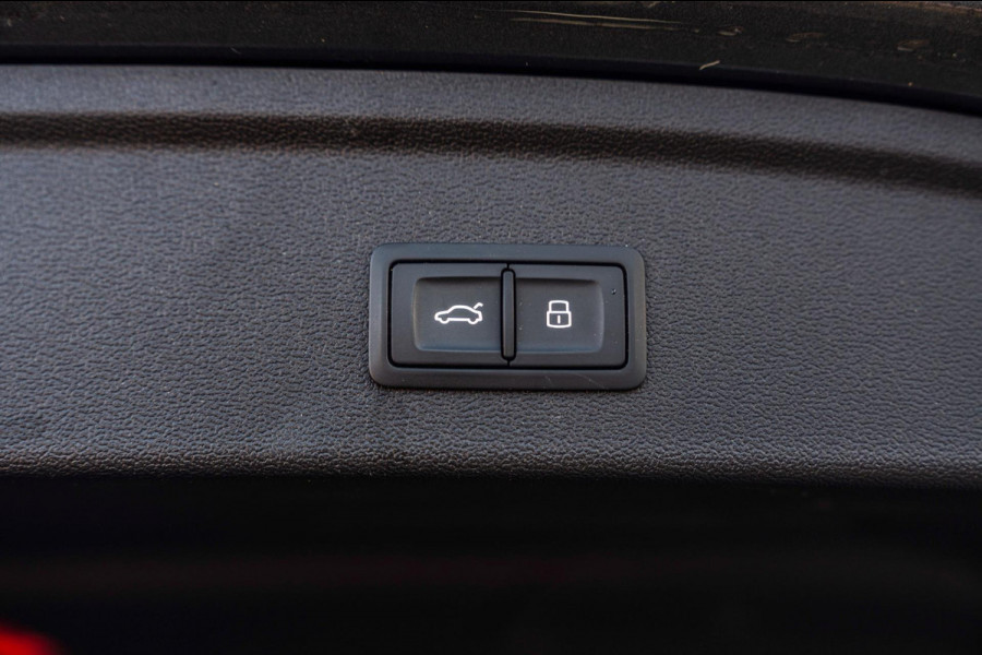 Audi A3 Sportback 40 TFSI e Business Edition 204 PK Aut. 3x S-Line Adaptive Keyless Sfeerverlichting Black Optic Camera 18''