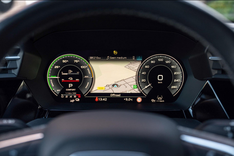 Audi A3 Sportback 40 TFSI e Business Edition 204 PK Aut. 3x S-Line Adaptive Keyless Sfeerverlichting Black Optic Camera 18''