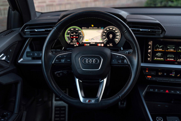 Audi A3 Sportback 40 TFSI e Business Edition 204 PK Aut. 3x S-Line Adaptive Keyless Sfeerverlichting Black Optic Camera 18''