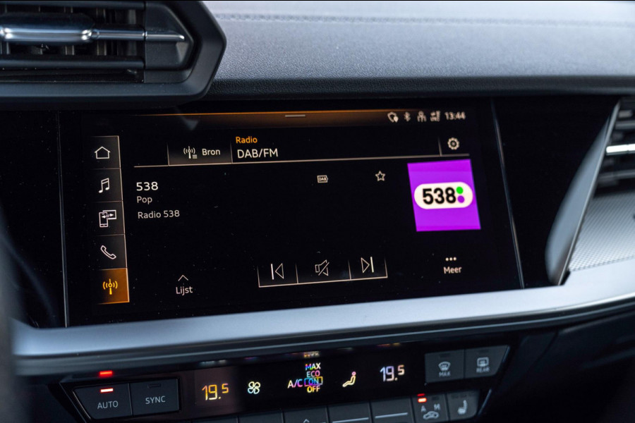 Audi A3 Sportback 40 TFSI e Business Edition 204 PK Aut. 3x S-Line Adaptive Keyless Sfeerverlichting Black Optic Camera 18''