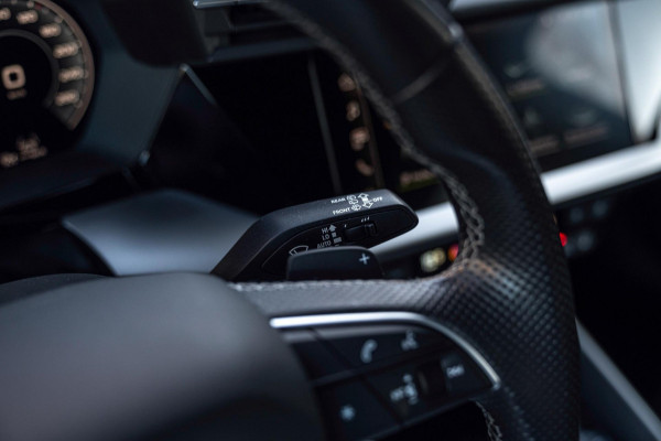 Audi A3 Sportback 40 TFSI e Business Edition 204 PK Aut. 3x S-Line Adaptive Keyless Sfeerverlichting Black Optic Camera 18''