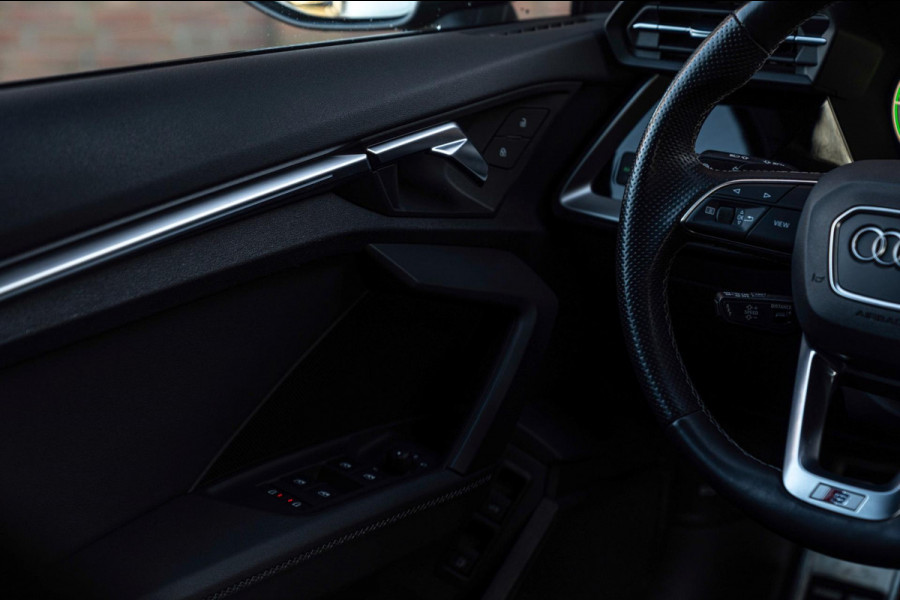 Audi A3 Sportback 40 TFSI e Business Edition 204 PK Aut. 3x S-Line Adaptive Keyless Sfeerverlichting Black Optic Camera 18''