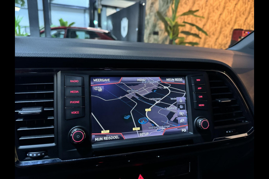 Seat Ateca 1.5 TSI FR Business Intense Garantie Trekhaak 360 Camera Carplay Beats Virtual Dash Sfeer Cruise Navi Clima Rijklaar