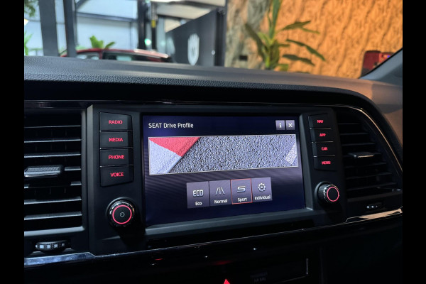 Seat Ateca 1.5 TSI FR Business Intense Garantie Trekhaak 360 Camera Carplay Beats Virtual Dash Sfeer Cruise Navi Clima Rijklaar