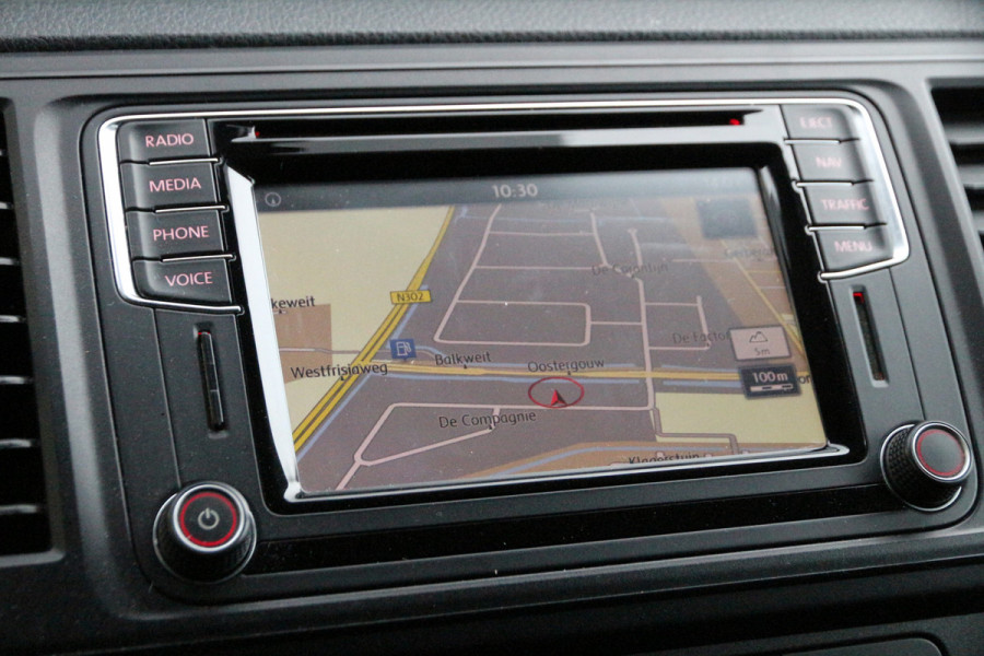 Volkswagen Transporter 2.0 TDI 150 | L2H1 | Trekhaak | Navi | Cruise | Airco..