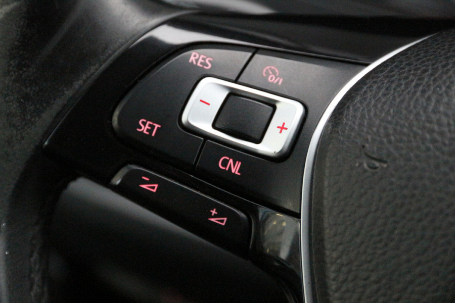 Volkswagen Transporter 2.0 TDI 150 | L2H1 | Trekhaak | Navi | Cruise | Airco..