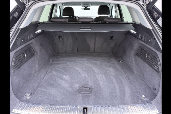 Audi e-tron 50 Quattro Business Edition 71kWh SOH 91% Navi Ecc Memory Camera DAB Pdc Stoelverwarming Elek.Stoelen Led Elek. Achterklep Lmv Privacy Glas Keyless Origineel Nederlandse Auto