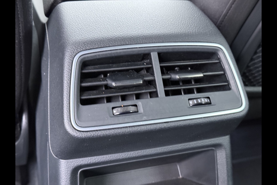 Audi e-tron 50 Quattro Business Edition 71kWh SOH 91% Navi Ecc Memory Camera DAB Pdc Stoelverwarming Elek.Stoelen Led Elek. Achterklep Lmv Privacy Glas Keyless Origineel Nederlandse Auto