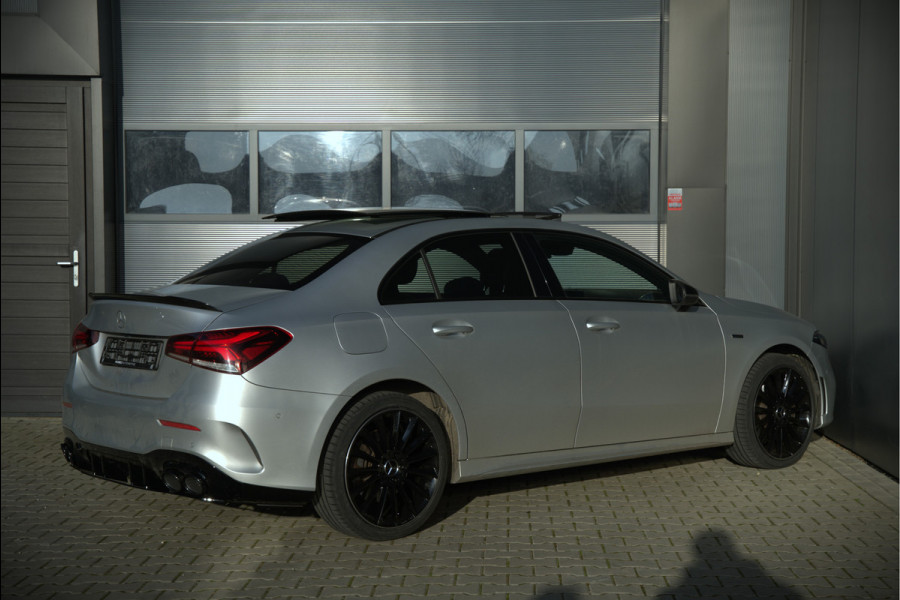 Mercedes-Benz A-Klasse 250 e Advantage AMG | Panoramadak | Burmester | Stoelverwarming | Memory Seat | Cruise Control | Camera | Apple Carplay | Ambiance Verlichting | Night Pakket | Keyless |