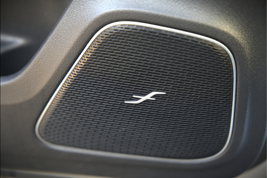 Mercedes-Benz A-Klasse 250 e Advantage AMG | Panoramadak | Burmester | Stoelverwarming | Memory Seat | Cruise Control | Camera | Apple Carplay | Ambiance Verlichting | Night Pakket | Keyless |