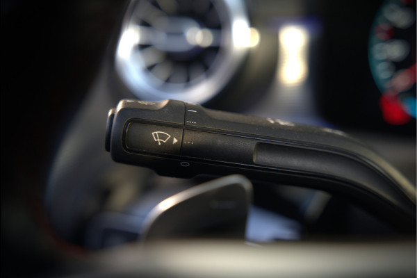 Mercedes-Benz A-Klasse 250 e Advantage AMG | Panoramadak | Burmester | Stoelverwarming | Memory Seat | Cruise Control | Camera | Apple Carplay | Ambiance Verlichting | Night Pakket | Keyless |