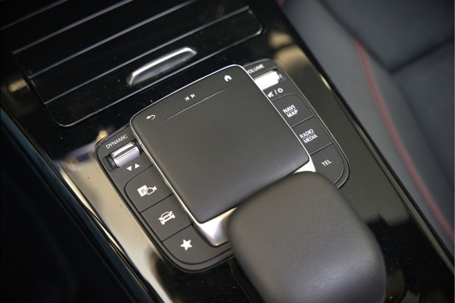 Mercedes-Benz A-Klasse 250 e Advantage AMG | Panoramadak | Burmester | Stoelverwarming | Memory Seat | Cruise Control | Camera | Apple Carplay | Ambiance Verlichting | Night Pakket | Keyless |