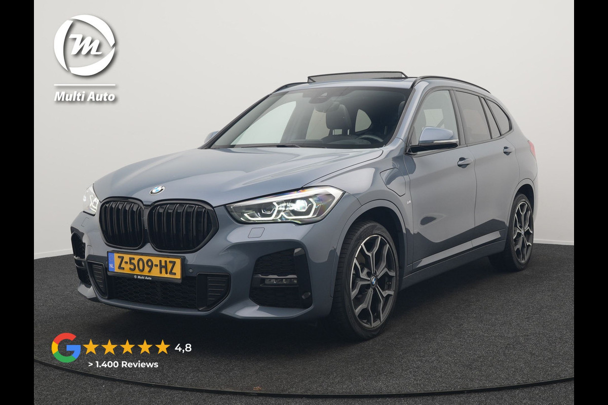 BMW X1 xDrive25e M Sport Plug In Hybrid Storm Bay Metallic 221pk Dealer O.H. PHEV | Panodak | Head Up | Adaptive Cruise | Camera | Stoelen & Stuur Verwarmd | Sfeerverlichting | Keyless | Navigatie | 19"L.M | DAB |