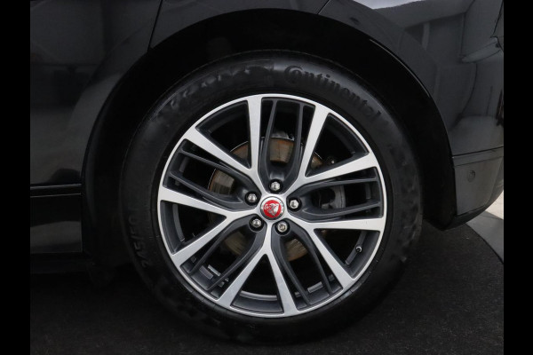 Jaguar I-PACE EV400 HSE 90 kWh | Panoramadak | Head-Up | Luchtvering | 360 Camera | Stoelverwarming | Adaptive cruise | Matrix LED | Carplay | Leder | Meridian Surround | Navigatie | Park Assist