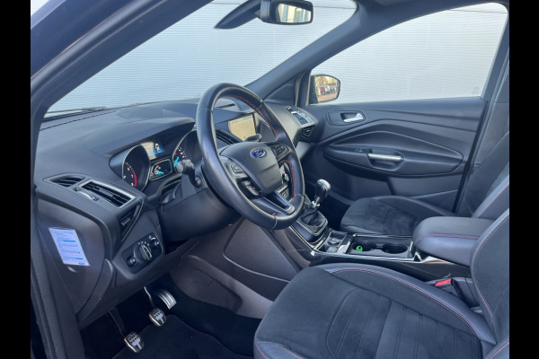 Ford Kuga 1.5 EcoB. ST Line TREKHAAK! WINTERPACK! XENON!