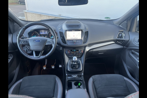 Ford Kuga 1.5 EcoB. ST Line TREKHAAK! WINTERPACK! XENON!