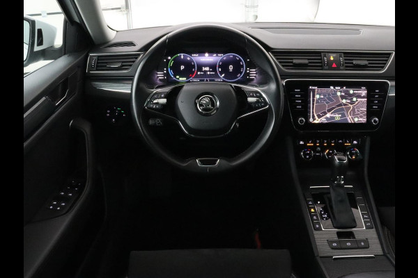 Škoda Superb 1.4 TSI iV Business Edition Plus | Trekhaak | Leder/Alcantara | Adaptive cruise | Stoelverwarming | Canton Sound | Camera | Carplay | Navigatie | Keyless | Full LED | Virtual Cockpit | PHEV | Plug In