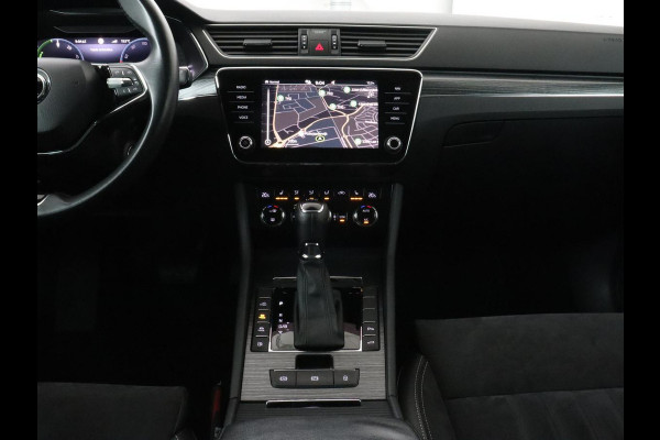 Škoda Superb 1.4 TSI iV Business Edition Plus | Trekhaak | Leder/Alcantara | Adaptive cruise | Stoelverwarming | Canton Sound | Camera | Carplay | Navigatie | Keyless | Full LED | Virtual Cockpit | PHEV | Plug In