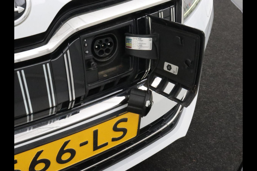 Škoda Superb 1.4 TSI iV Business Edition Plus | Trekhaak | Leder/Alcantara | Adaptive cruise | Stoelverwarming | Canton Sound | Camera | Carplay | Navigatie | Keyless | Full LED | Virtual Cockpit | PHEV | Plug In