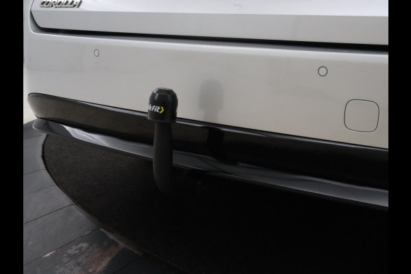 Toyota Corolla 1.8 Hybrid GR-Sport | Trekhaak | Stoelverwarming | Carplay | Camera | Sportstoelen | Park Assist | Half leder | Adaptive cruise | Climate control | Full LED | Keyless