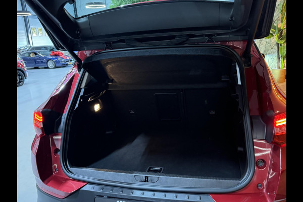 Opel Grandland X 1.6 Turbo Hybrid4 Innovation Garantie Camera Elek Achterklep Carplay Blindspot Cruise Clima Navi Led Rijklaar
