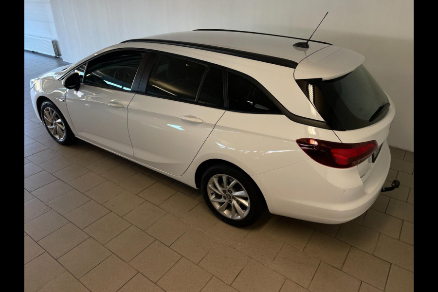 Opel Astra Sports Tourer 1.2 Edition 110PK AIRCO CRUISE NAVI BLUETOOTH PDC CAMERA SPORTVELGEN TREKHAAK LAGE KM ZEER NETTE AUTO