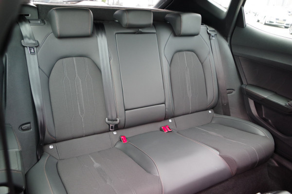 CUPRA Formentor 1.4 e-Hybrid VZ 245 PK Performance, Panoramadak, Keyless, Trekhaak, Adap. Cruise Control