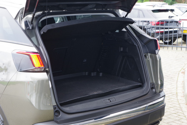 Peugeot 3008 1.2 PureTech 130 PK Automaat Blue Lease Premium, Trekhaak, Cruise Control, Camera