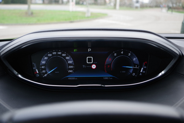 Peugeot 3008 1.2 PureTech 130 PK Automaat Blue Lease Premium, Trekhaak, Cruise Control, Camera