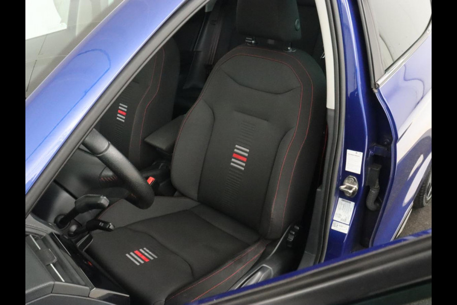 Seat Ibiza 1.0 TSI FR Intens | Panoramadak | Stoelverwarming | Adaptive cruise | Beats Pack | Camera | Carplay | Full LED | Navigatie | Keyless | Climate control