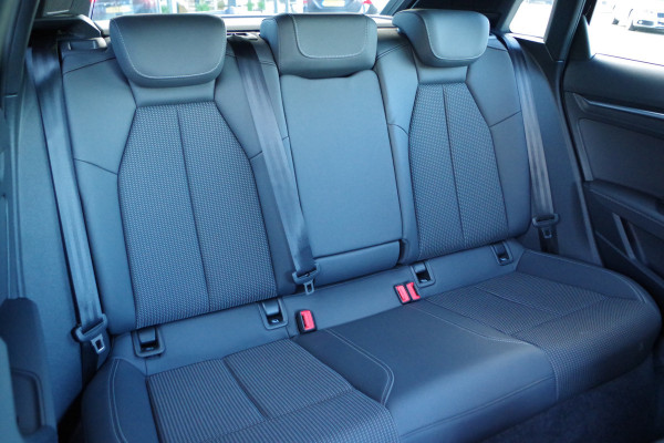 Audi A3 Sportback 45 TFSI e 245 PK S-Line Edition Competition, Camera, Carplay, Adap. Cruise Control