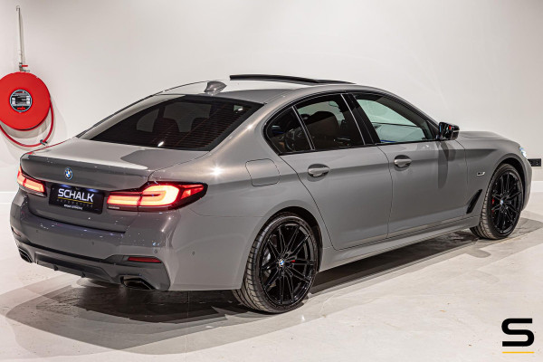 BMW 5 Serie 530e xDrive|M-sportPlus|Pano|HUD|Cam|Garantie